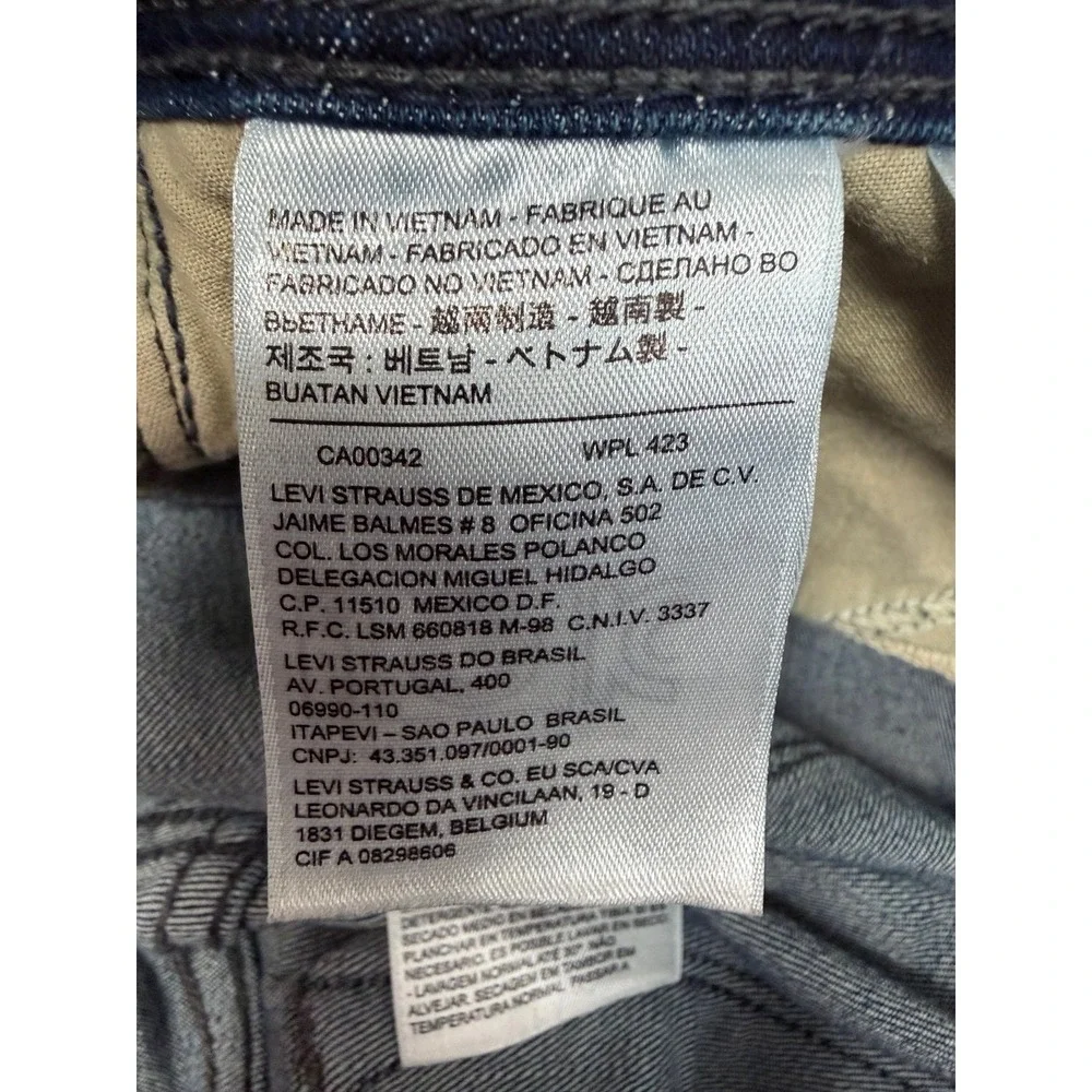 Levi's 512‎ Perfectly Slimming Bootcut Jeans Women's 14P Medium Wash